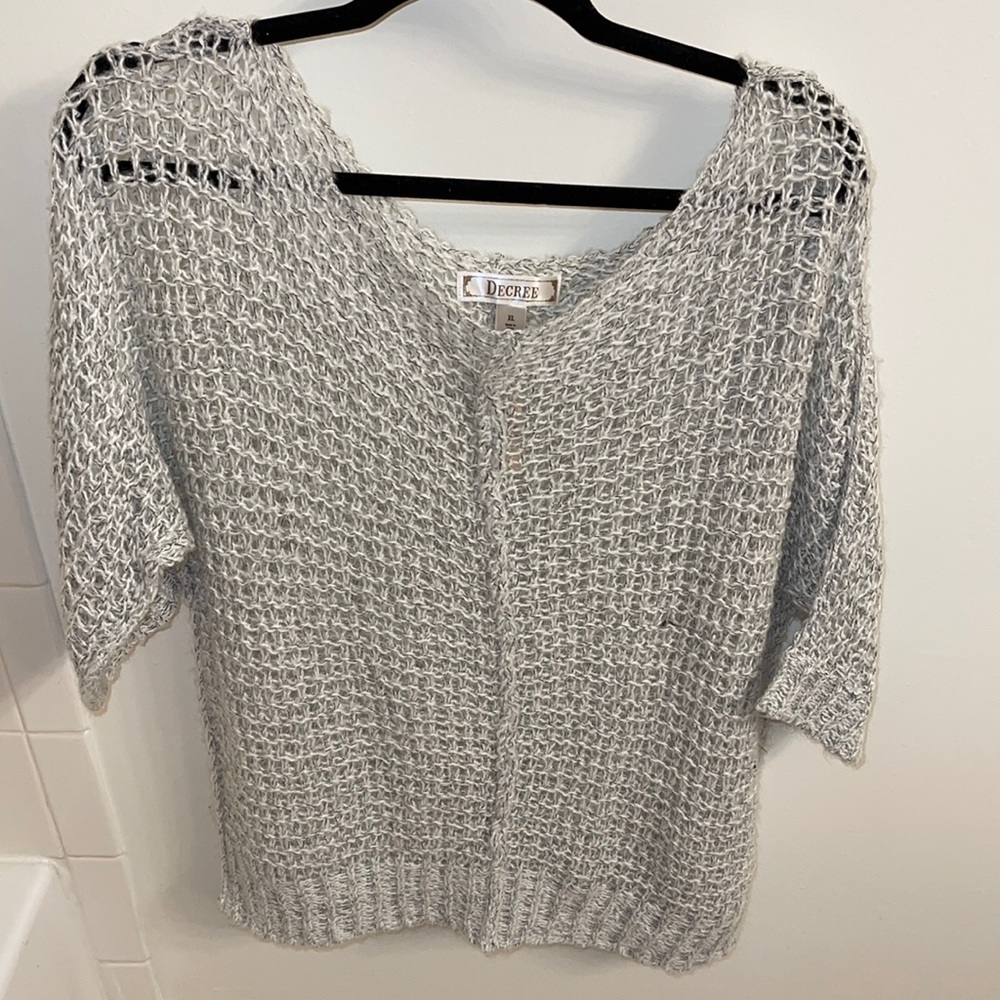 Decree Sweater Size XL Color Cream